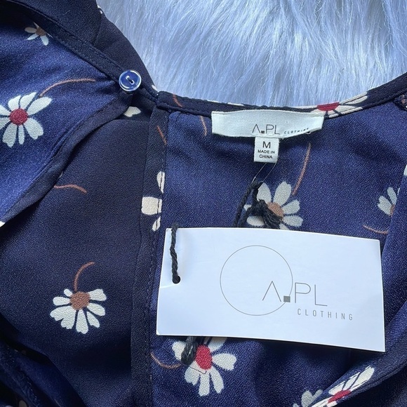 APL Jumpsuit Blue Floral Daisy Short Sleeve Bohemian Western Preppy New Medium - Picture 9 of 10